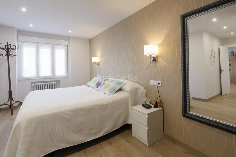 Foto 23a1d9e1-a2e3-4579-a2f6-cb0946f55cea. Piso espléndido piso en el corazón tu hogar ideal espera si sueñas con vivir en el vibrante Centro , a tan solo 5 minu en Gijón