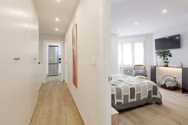Foto 89e8a62a-50f5-49d6-82a6-045ceb46477b. Piso espléndido piso en el corazón tu hogar ideal espera si sueñas con vivir en el vibrante Centro , a tan solo 5 minu en Gijón