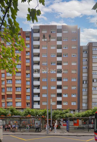 Foto f9b0239e-037b-4e37-b6d6-baadcf7bf8e2. Piso espléndido piso en el corazón tu hogar ideal espera si sueñas con vivir en el vibrante Centro , a tan solo 5 minu en Gijón