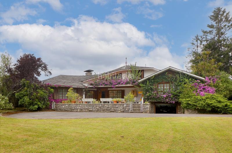 Foto c3441336-c0c7-44ee-8771-444b262f0e3e. Maison avec chauffage parking dans La Guía Gijón