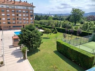 Affitto Appartamento  Gijón - anselmo solar. Viesques, tercera planta en urbanización privada con jardín, pis