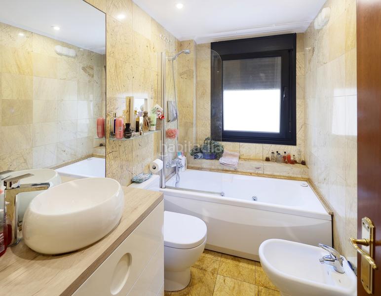 Foto e460d403-ae72-4a7b-860b-610b0471e311. Piso en Gijón - alava 75 piso en venta en edificio puerta de gijon montevil en Gijón