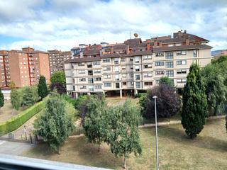 Location Appartement à Gijón - dolores ibarruri 10. Se presenta una magnífica oportunidad de alquiler en la vibrante