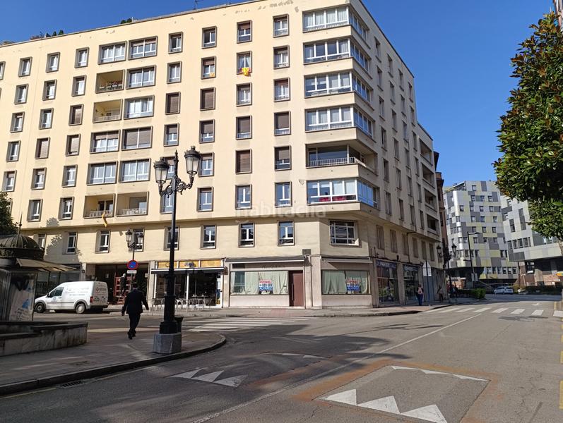 Foto 3fec918a-38e4-4fe5-baff-c70baa59556b. Alquiler local comercial en Oviedo - cl arquitecto reguera 13 centro, local comercial en alquiler o venta 185.000eur con excelente ubicación y máxima visibilidad. situado en una esquina estrat en Oviedo