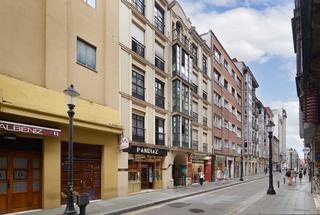 Pis  Gijón - cl san bernardo 60. A un paso de la playa de san lorenzo y  del paseo de begoña