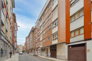 Lloguer Pis  Gijón - cl cean bermudez. Próximo al paseo de begoña, tercera planta, amueblado, exterior,