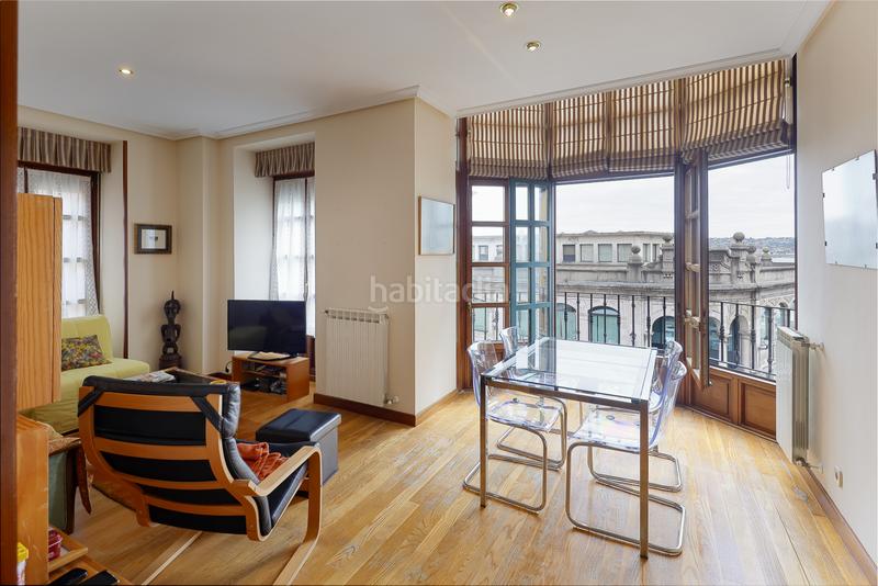 Foto 79b54d0a-3524-4c42-a884-759217e57242. Piso en Gijón - san bernardo 4 Centro, al lado de la playa de san lorenzo, con vistas al mar, segunda planta, exterior, muy luminosa. le presentamos una oportuni en Gijón