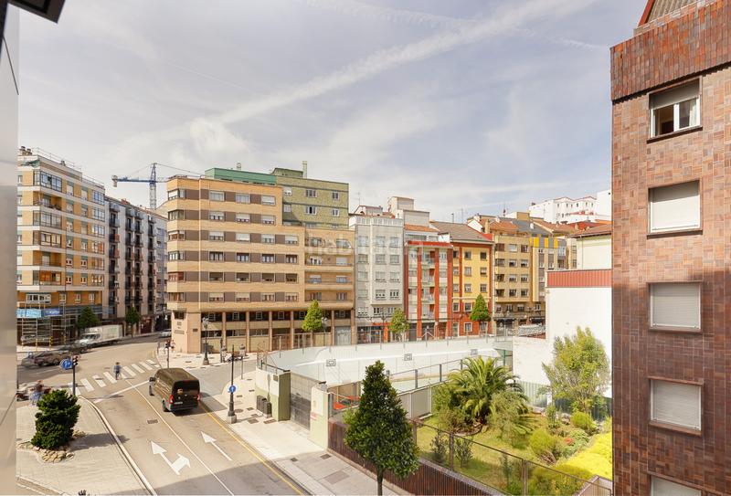 Foto 23700f52-b998-4c37-b6cc-6f3eb9dbe294. Piso en Oviedo - cl gonzalez besada 27 gonzález besada, cuatro dormitorios con terraza, con plaza de garaje y trastero ,amueblado ubicado en una de las mejores zonas de en Oviedo