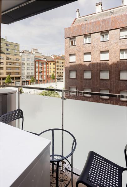 Foto a9af9426-1786-4d15-8603-fa7ecc0a379e. Piso en Oviedo - cl gonzalez besada 27 gonzález besada, cuatro dormitorios con terraza, con plaza de garaje y trastero ,amueblado ubicado en una de las mejores zonas de en Oviedo