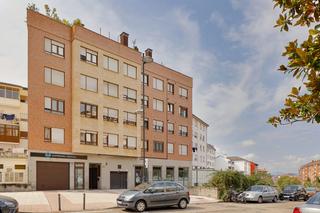 Pis  Oviedo - marcelino suarez 75. Amplia y luminosa, exterior, en un estado impecable, tercera pla