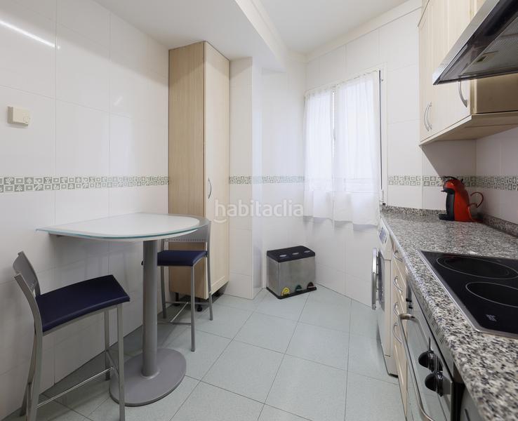 Foto 311c09ed-d2ce-4f34-9204-a3eec60425c8. Location appartement avec chauffage parking dans El Natahoyo Gijón