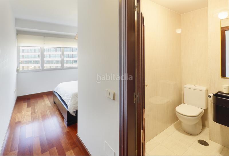 Foto f12fc7f9-915a-41d4-9177-174dddbc0d3c. Rent flat with heating parking in El Natahoyo Gijón