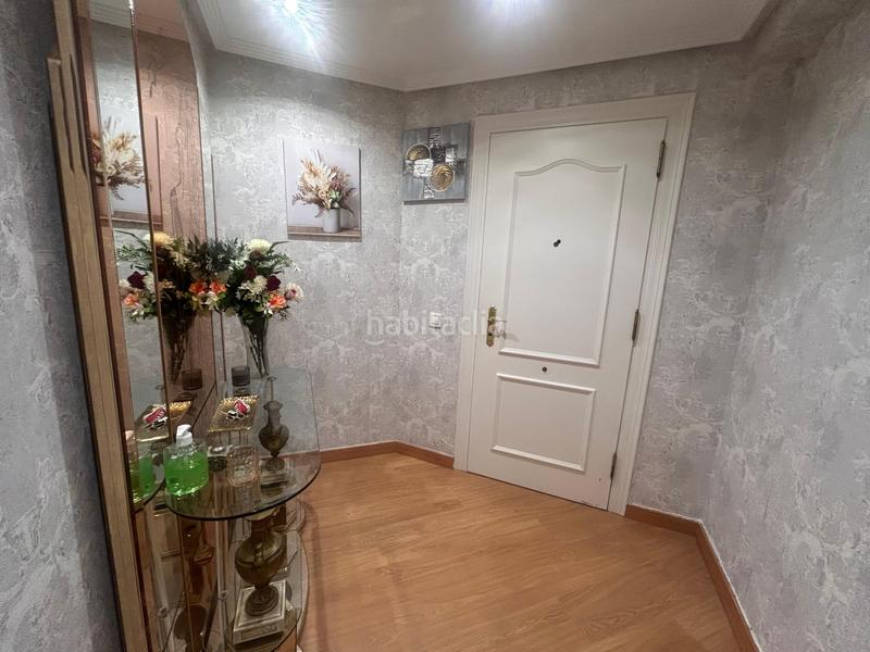 Foto d44a9b43-6741-4f76-bedd-b0dbac0de692. Rent flat with heating in El Natahoyo Gijón