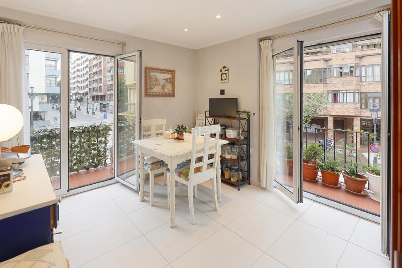 Foto 7dbd75a4-a8c2-4102-bac9-5f1facf6db29. Etagenwohnung mit heizung in Plaza de América Oviedo