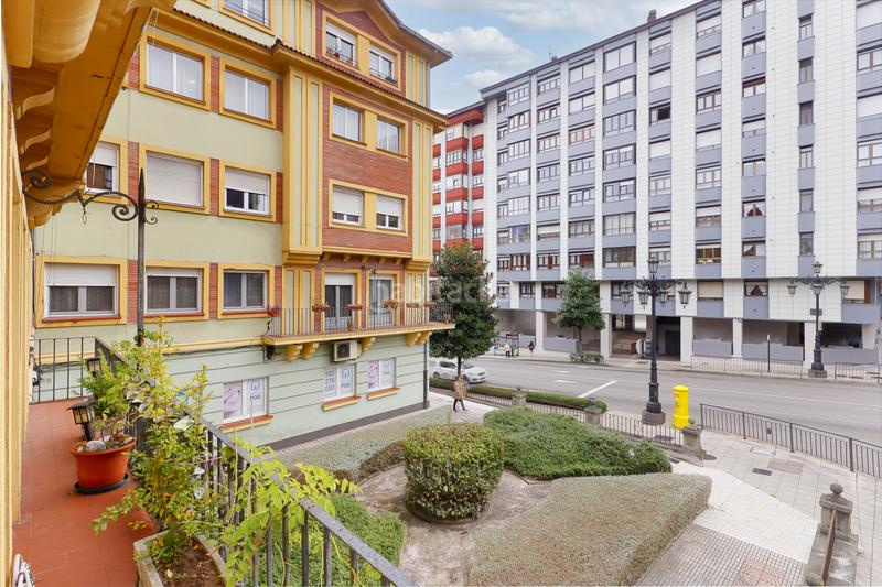 Foto bb9a7db2-9f34-4233-bea8-925ae8230cf4. Etagenwohnung mit heizung in Plaza de América Oviedo