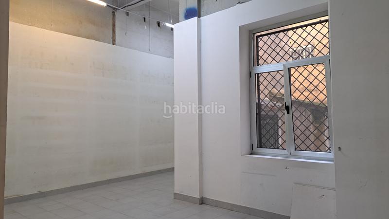 Foto 22fb1454-bc64-45a0-a3d3-14b861a584d1. Lloguer local comercial a Gijón - av manuel llaneza 37 a Gijón