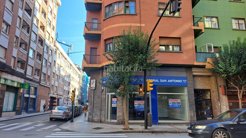 Foto b3ded487-fbbd-400b-a148-389443b7eb9a. Lloguer local comercial a Gijón - av manuel llaneza 37 a Gijón