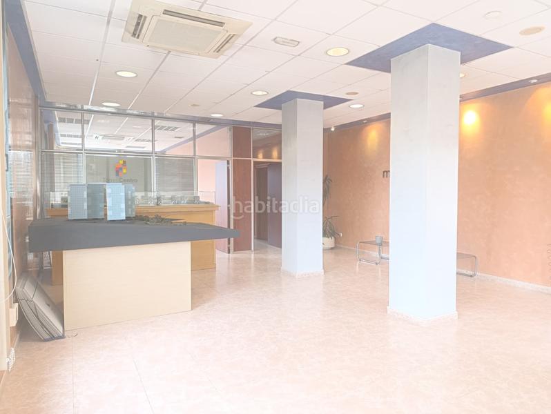 Foto b1e46754-d5f7-47db-8c7f-f5eb96ca29c3. Alquiler oficina en Oviedo - av fundac principe asturias 6 centro, local comercial completamente instalado como ofcina, muy luminoso y con excelentes comunicaciones, al lado de la estación en Oviedo