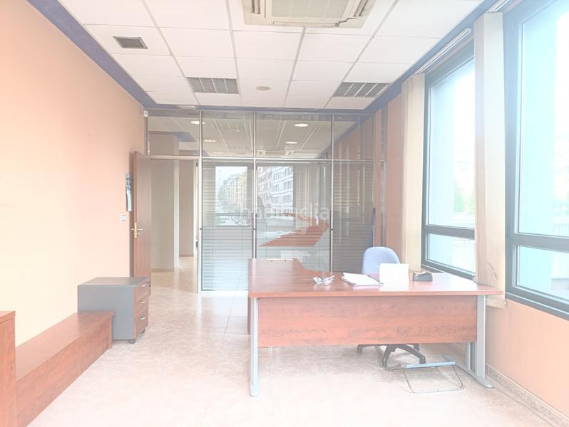Foto 4cf7e5bc-2587-4866-aacd-e0780b596422. Rent office space in Oviedo - av fundac principe asturias 6 in Oviedo