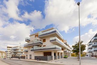 Location Parking voiture à Gijón - concejo de vegadeo 1. Viesques!!!  plaza doble para dos coches y dos trasteros
