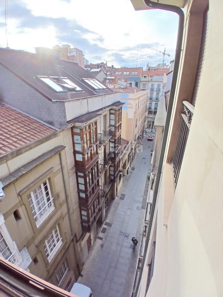 Foto e91d63fe-b951-41e9-8b72-fcb13c4202e9. Rent flat in Gijón - cl begoña 50 in Centro Gijón