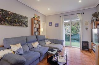 Reihenhaus  Oviedo - monte gamonal. Ciudad naranco, vivienda adosada completamente reformada. espaci