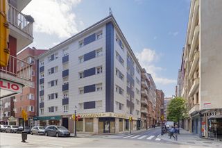 Flat  Gijon - cl ezcurdia. La arena, tercera planta, exterior, con ascensor, a un paso de l