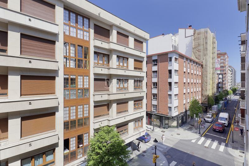 Foto eecf77b6-9eaa-4978-8301-77be5ee3fa78. Pis a La Arena Gijón
