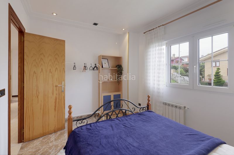 Foto 35281ba8-e553-49d7-b3e3-b31e88e2c20a. Casa amb calefacció aparcament piscina a Carreño