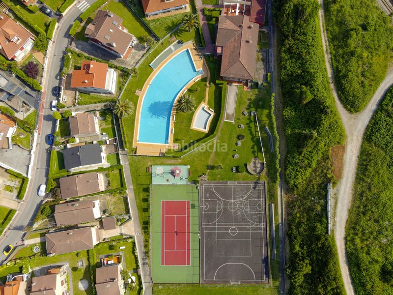 Foto ebe3ef2a-1a3b-41a6-a170-061def1915b5. Casa amb calefacció aparcament piscina a Carreño