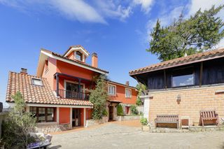 Casa  Gijon - cr de pedroco-deva 387. Deva, espectacular propiedad con finca llana y dos viviendas  ca
