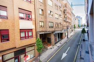 Appartement à Argañosa. Piso exterior, luminoso y listo para entrar en calle fraternidad