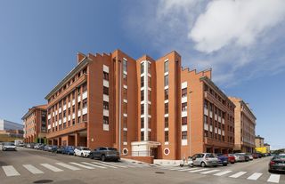 Rent Flat in Gijon - cl albuquerque 16. Espectacular piso exterior amueblado en viesques  junto al parqu