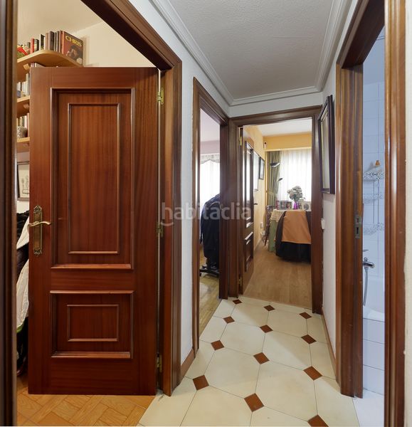 Foto 4c8e0e4b-82ce-4e34-8ecc-e72637766668. Etagenwohnung in Oviedo - saturnino fresno 14 in Milán - Pumarín Oviedo