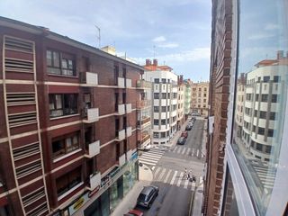 Rent Flat  Gijón - cl aviles 23. Alquiler de piso amueblado  calle avilés, gijón. 4ª planta  terr