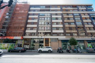 Appartamento in Gijón - cl ramon y cajal 2. Descubra su próximo hogar con plaza de garaje en el centro de gi
