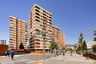 Lloguer Pis a Oviedo - guillermo estrada 7. Amplio piso de 3 dormitorios con terraza, vistas al aramo y plaz