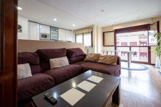 Flat  Gijón - cl pintores 15. Roces, luminoso piso completamente exterior con plaza de garaje