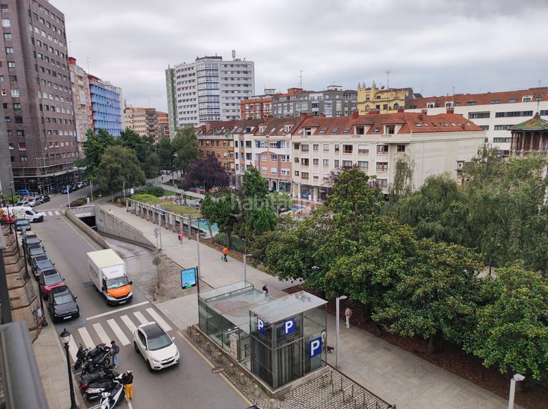 Foto d6ef2457-d7e0-42c6-b69c-378bfce04526. Pis amb calefacció aparcament a Centro Gijón