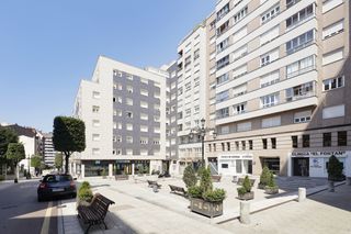 Pis  Oviedo - la lila. Centro, amplia vivienda completamente reformada, tercera planta,