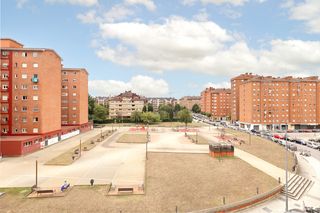 Pis  Gijón - cl naranjo de bulnes 14. Nuevo gijon, tercera planta, reformada, exterior, con amplias vi
