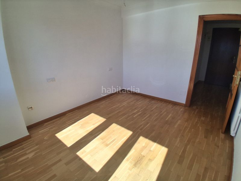 Foto 1ce44e20-d7bd-42f0-822f-aa00b99dbc02. Alquiler piso en Gijón - av hermanos felgueroso 34 ático con espectaculares terrazas y vistas al mar si buscas amplitud, luz y espacios exteriores donde disfrutar cada día, en Gijón