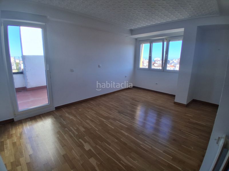Foto 1ed330b5-bc7a-4bce-9e3b-f01c3c82c628. Alquiler piso en Gijón - av hermanos felgueroso 34 ático con espectaculares terrazas y vistas al mar si buscas amplitud, luz y espacios exteriores donde disfrutar cada día, en Gijón