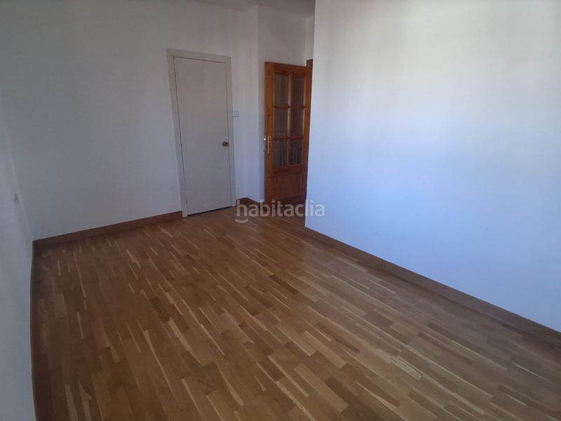 Foto 5b5d3938-2e8c-4690-bbff-d6b878d1ab51. Alquiler piso en Gijón - av hermanos felgueroso 34 ático con espectaculares terrazas y vistas al mar si buscas amplitud, luz y espacios exteriores donde disfrutar cada día, en Gijón