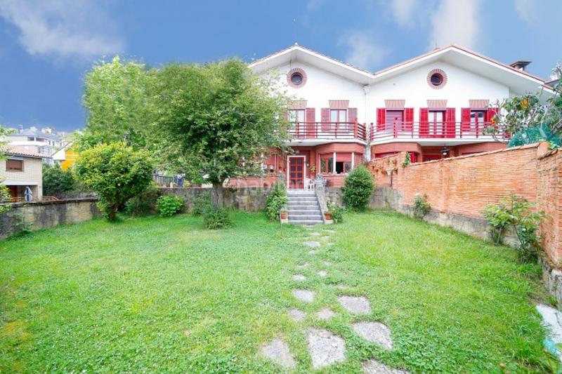 Foto 30a80309-b02e-4f26-a49e-5aa8bbf31b6d. Casa in Oviedo - ramiro i 12 in Ciudad Naranco - Prados de La Fuente Oviedo