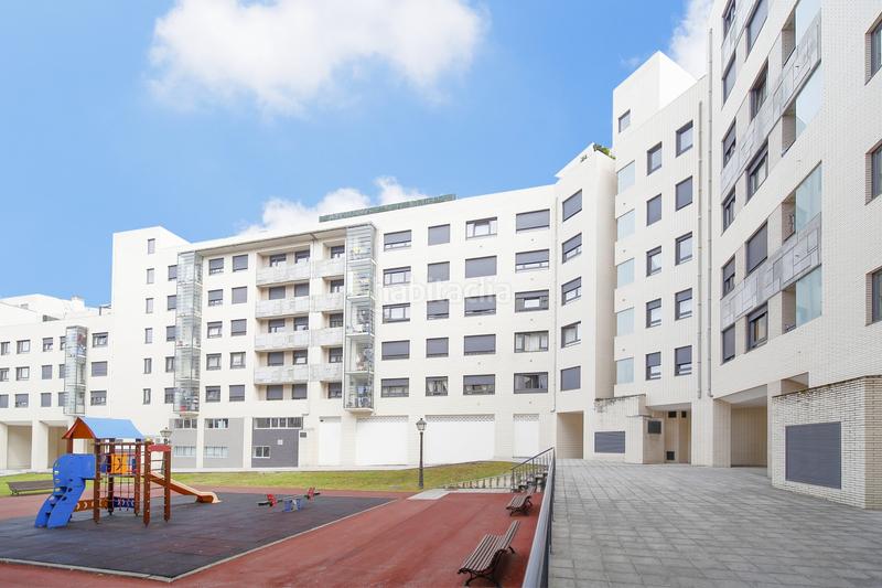 Foto 73566b3f-4b2a-4e02-bae2-d08e1a091782. Local comercial a Oviedo - candamo 5 a La Florida Oviedo