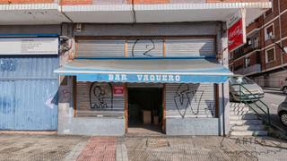 Local commercial à Zurbaranbarri auzoa 4. Local  en venta en  bilbao, begoña con salida de humos