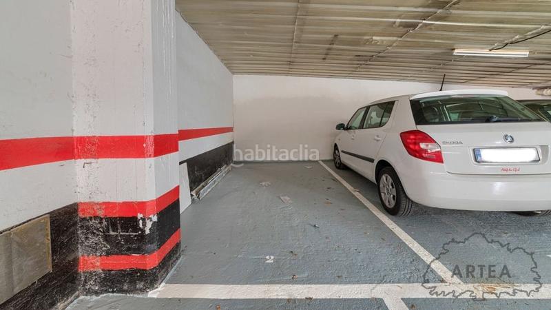 Foto 1947c839-1cd1-4cf2-b6c7-6b6774894deb. Autoparkplatz in Zurbaran Bilbao