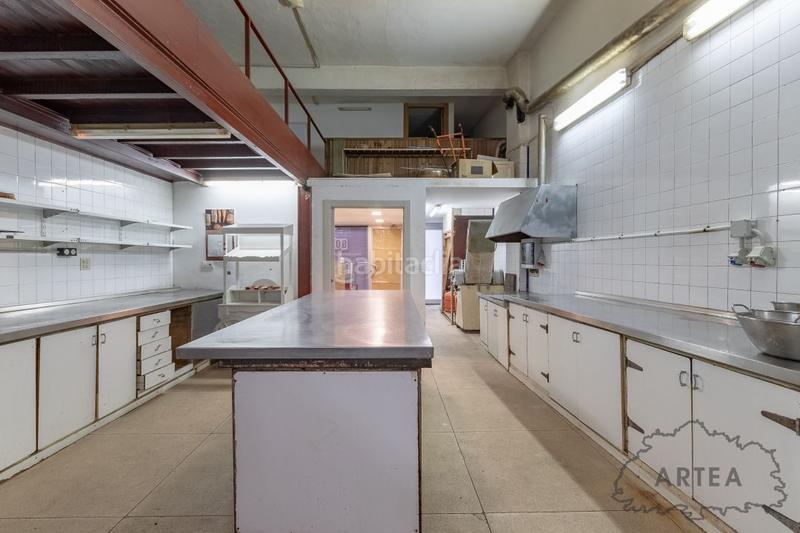 Foto b90ec5fd-a5aa-4e24-b6c5-ba8492ced235. Geschäftsraum in Atxuri Bilbao