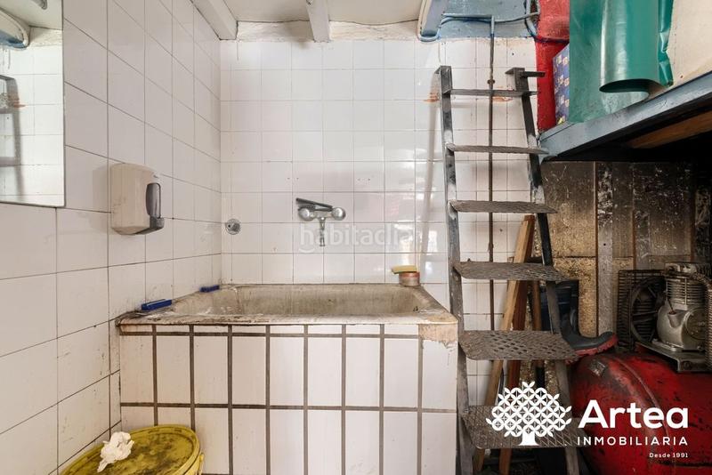 Foto 860166e8-133d-4e1c-9a1b-920f249f43c6. Local comercial local en venta , zona Solokoetxe taller mecánico totalmente equipado posibilidad de compra con pago aplazado en Bilbao